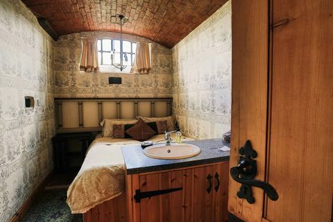 בית הדין העתיק - חדר תא בכלא - בריסטול - סבילס