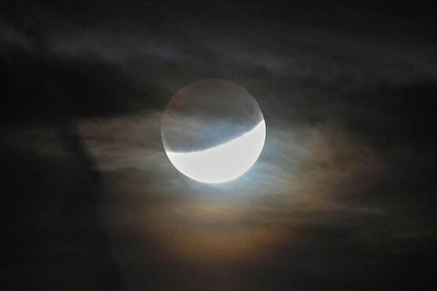 TOPSHOT-FRANCE-LUNAR-ECLIPSE