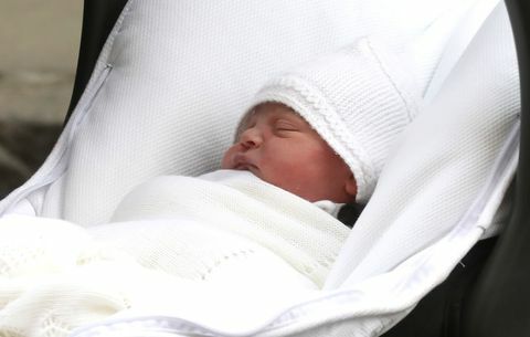 האם זו הסיבה שהנסיך וויליאם וקייט מידלטון לא הודיעו על שמו של התינוק המלכותי?