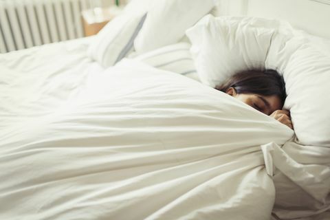 מחקרים חדשים מראים שהמתח עשוי להשפיע על השינה שלך