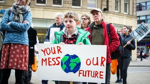 youthstrike4climate מתרחש ברחבי בריטניה