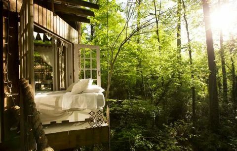 Secown Intown Treehouse - אטלנטה - מיטה לבנה - Airbnb