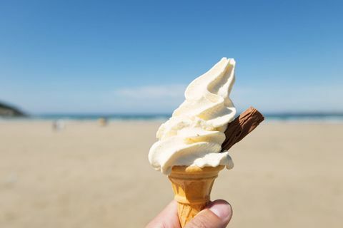 גלידה בחוף הים